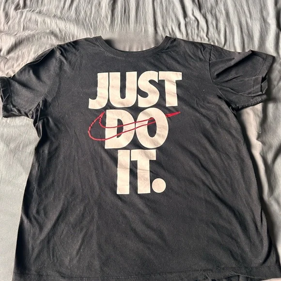 Large Nike shirt bundle - Picture 8 of 11